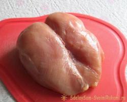 Evde yemek pişirmek için basit dövülmüş tavuk göğsü tarifleri