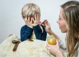 Cuando un niño se siente mal y vomita: causas y tratamiento
