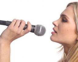 Hogyan tanuljunk meg szépen énekelni?