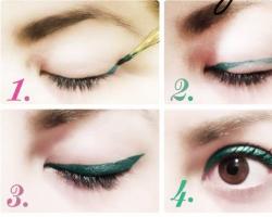 How to paint wings on your eyes quickly